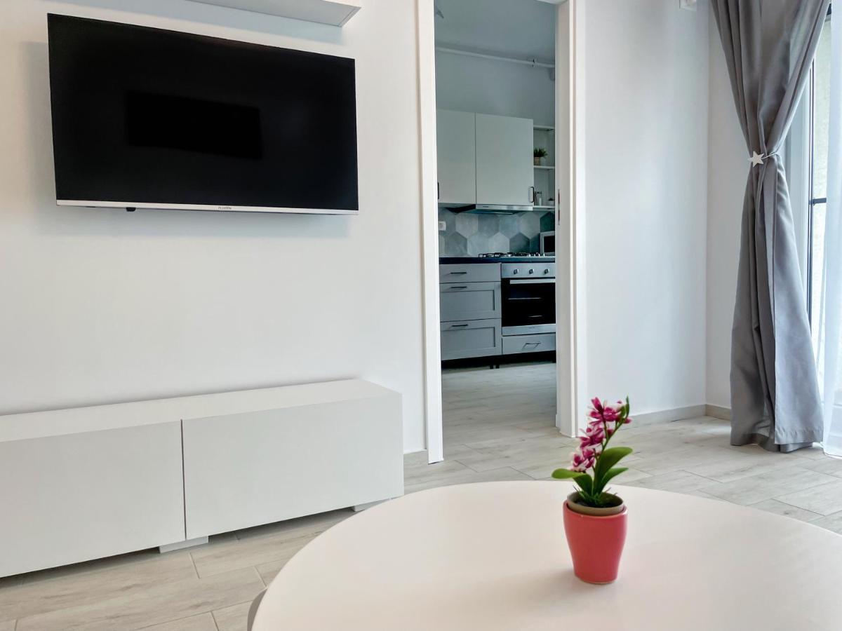 Astoria Rose Lägenhet Năvodari Exteriör bild
